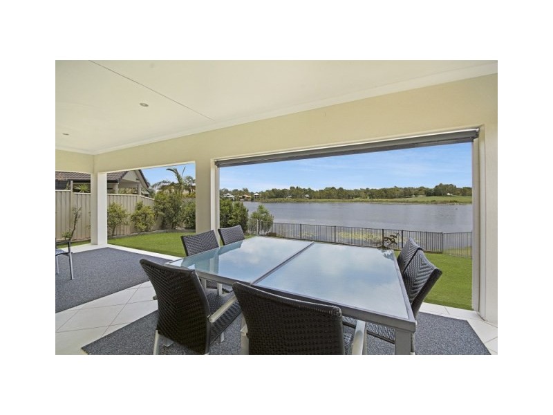 3 Francis Court, Pelican Waters QLD 4551