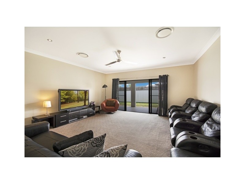 3 Francis Court, Pelican Waters QLD 4551