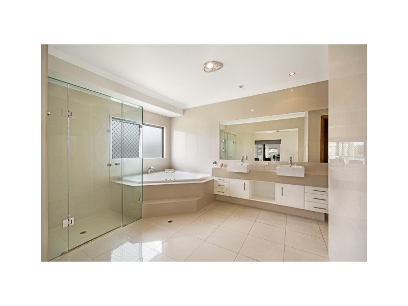 3 Francis Court, Pelican Waters QLD 4551