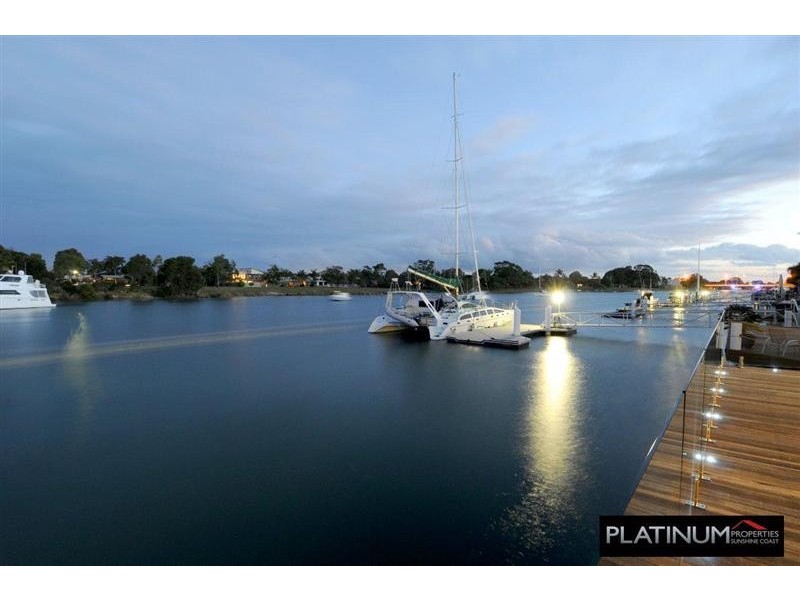 1 Mooloolah Island, Minyama QLD 4575