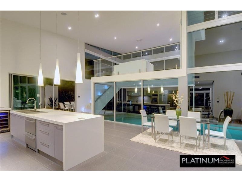 1 Mooloolah Island, Minyama QLD 4575