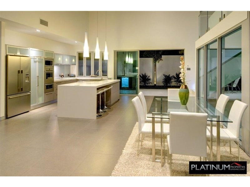 1 Mooloolah Island, Minyama QLD 4575
