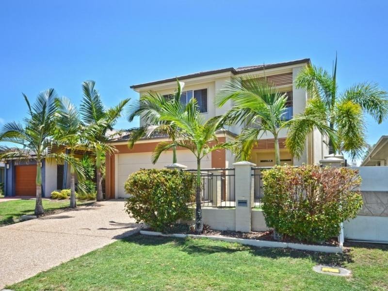13 Fitzroy Court, Kawana Island QLD 4575
