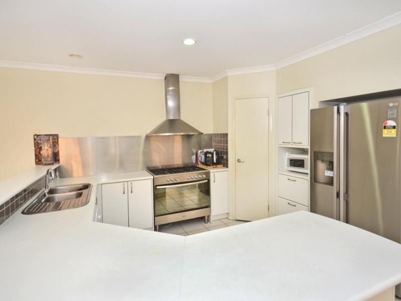 13 Fitzroy Court, Kawana Island QLD 4575