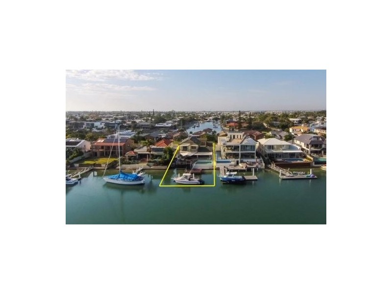 4 Oak Court, Minyama QLD 4575