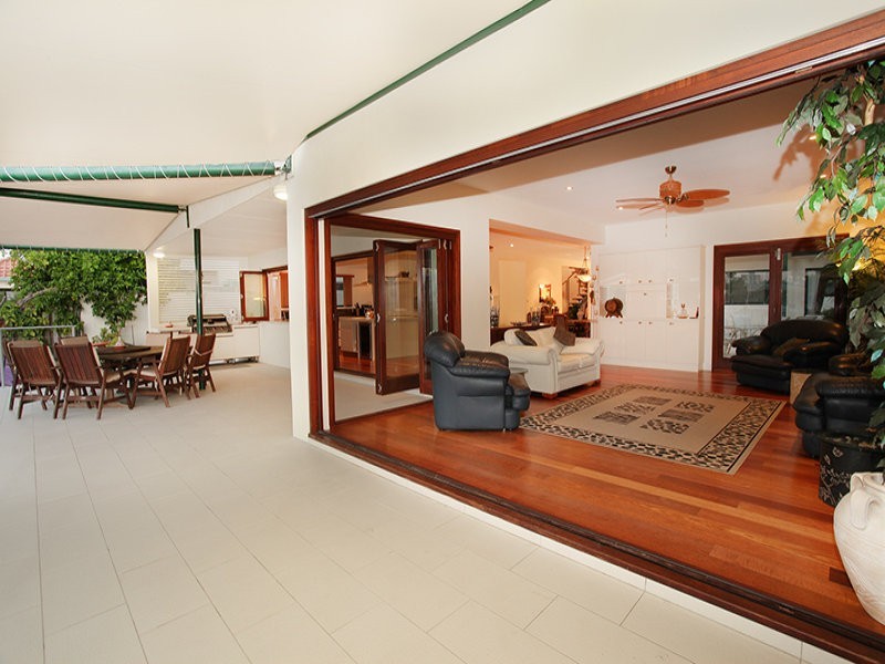 4 Oak Court, Minyama QLD 4575