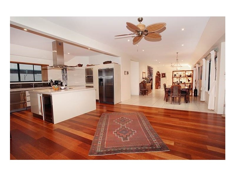 4 Oak Court, Minyama QLD 4575