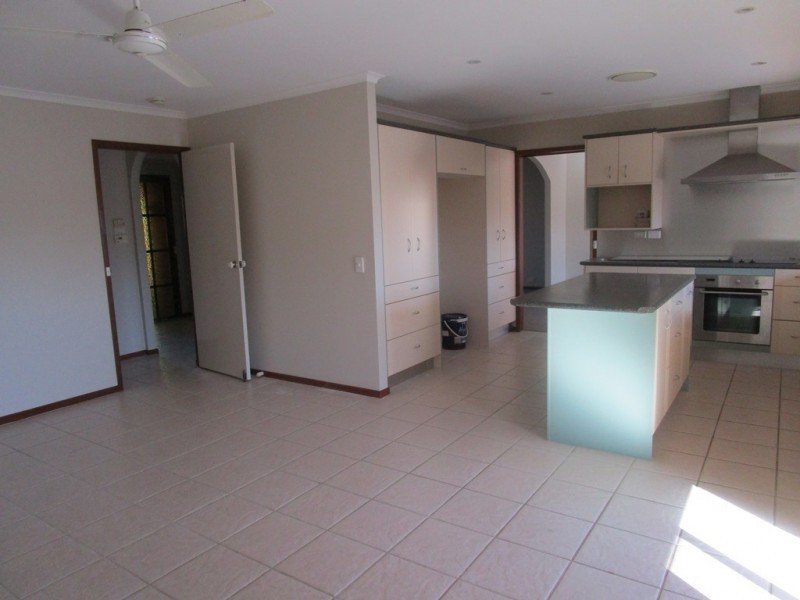 14 Kumbada Court, Minyama QLD 4575