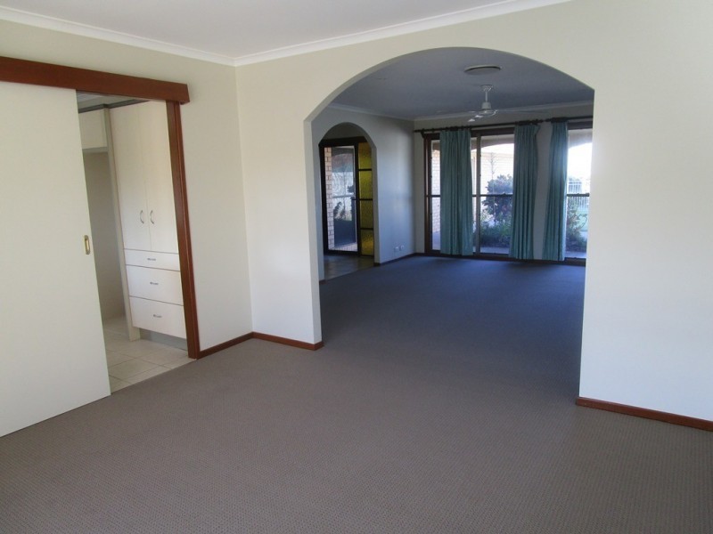 14 Kumbada Court, Minyama QLD 4575