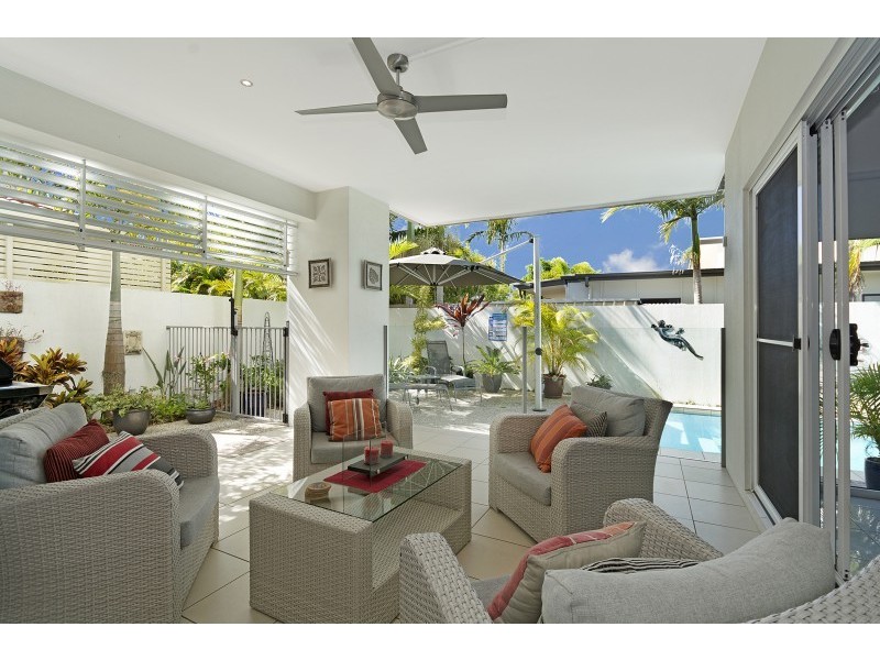 12 Tarawa Street, Kawana Island QLD 4575