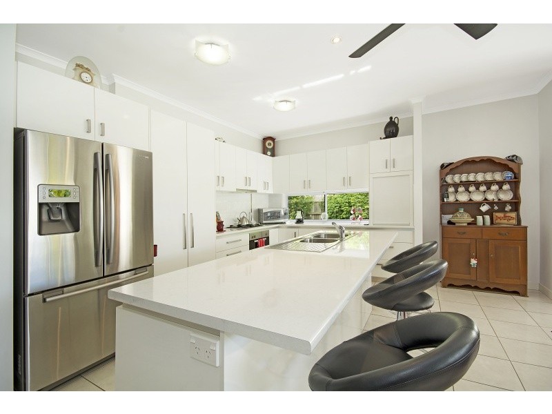 12 Tarawa Street, Kawana Island QLD 4575