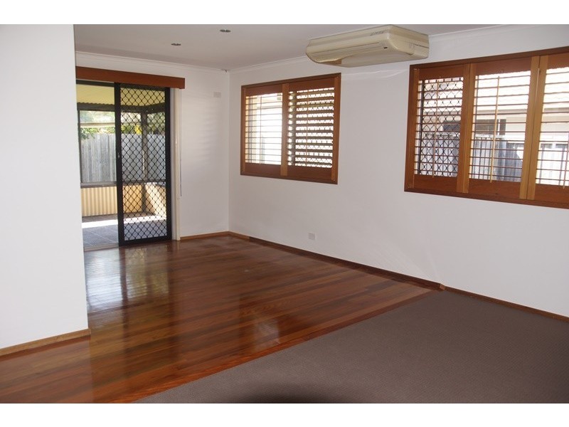 Warana QLD 4575