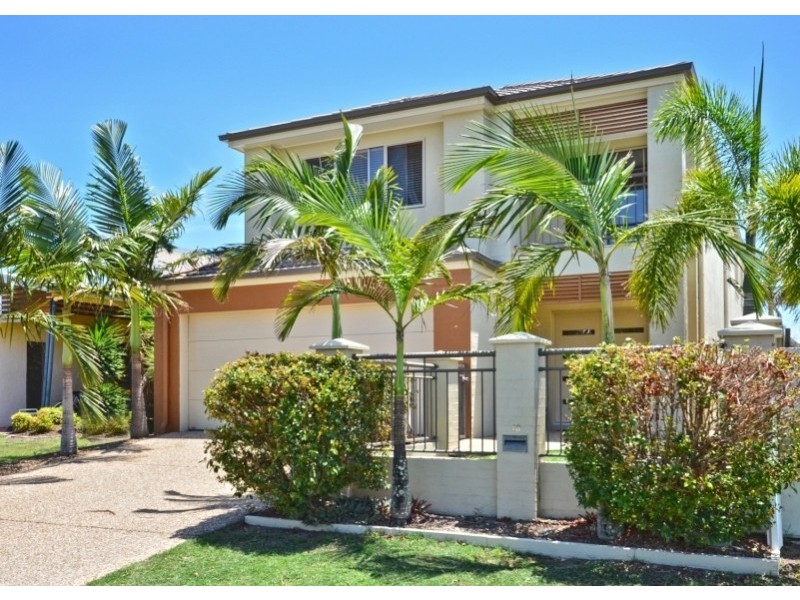 13 Fitzroy Court, Kawana Island QLD 4575