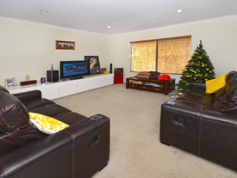 13 Fitzroy Court, Kawana Island QLD 4575