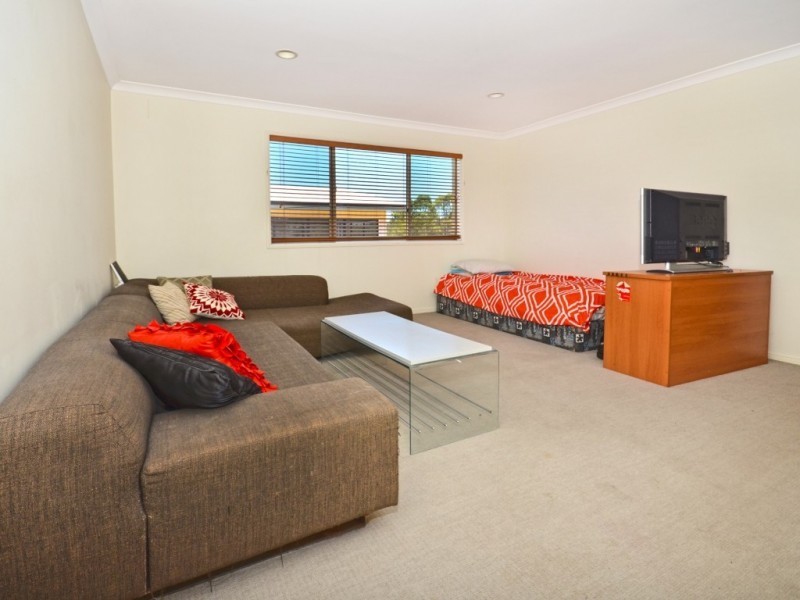 13 Fitzroy Court, Kawana Island QLD 4575