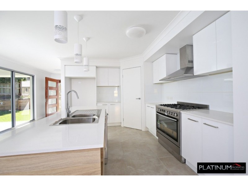 19A Crows Ash Place, Kuluin QLD 4558