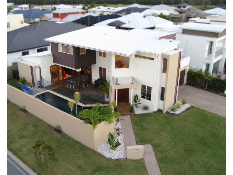 18 Flores Street, Parrearra QLD 4575
