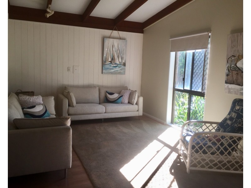 50 Oomoo Street, Buddina QLD 4575