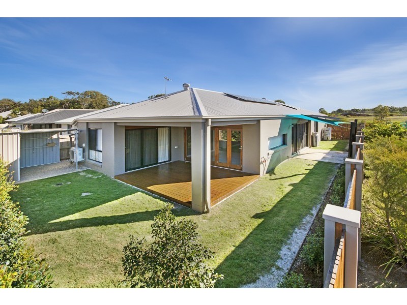 1 Parkland Close, Birtinya QLD 4575