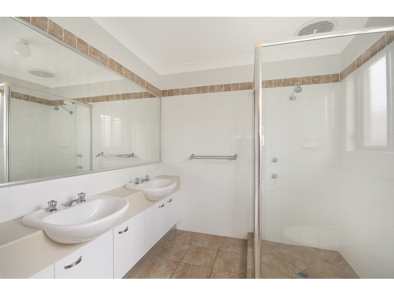 20 Sanibel Court, Kawana Island QLD 4575