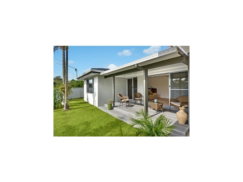 80 Lapoinya Crescent, Warana QLD 4575