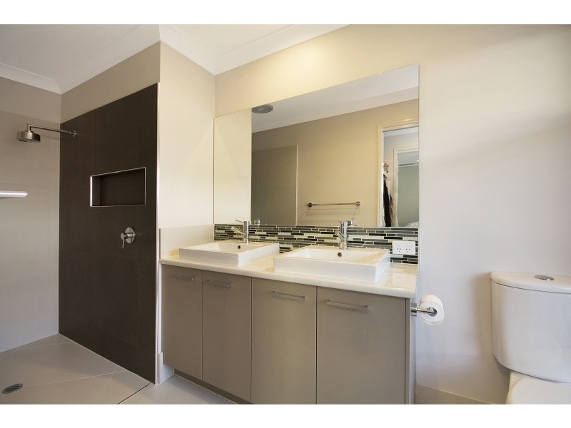 44 Hillsborough Circuit, Mountain Creek QLD 4557