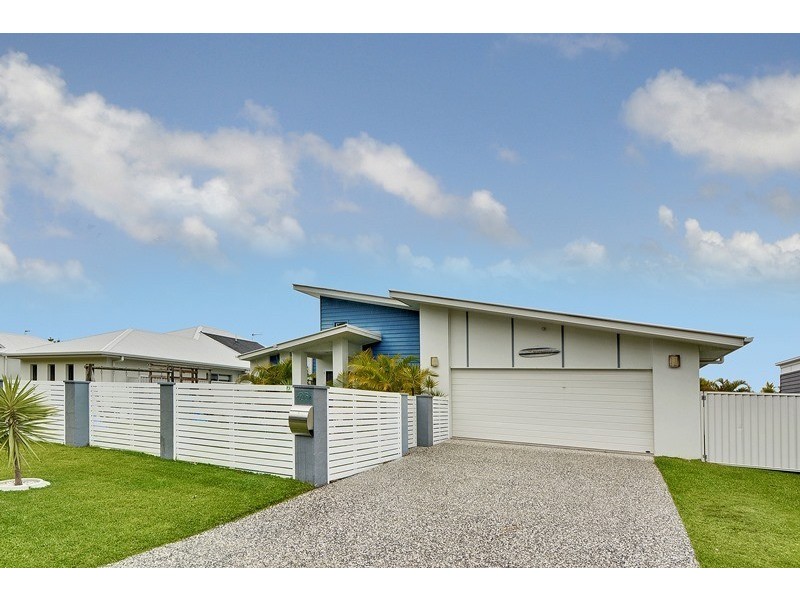 26 Wategos Circuit, Pelican Waters QLD 4551