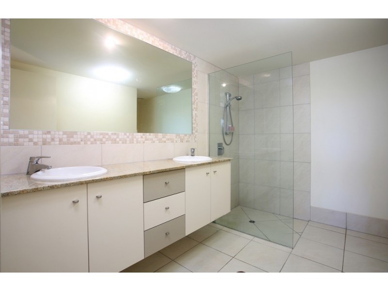 40/1 Grenada Way, Kawana Island QLD 4575