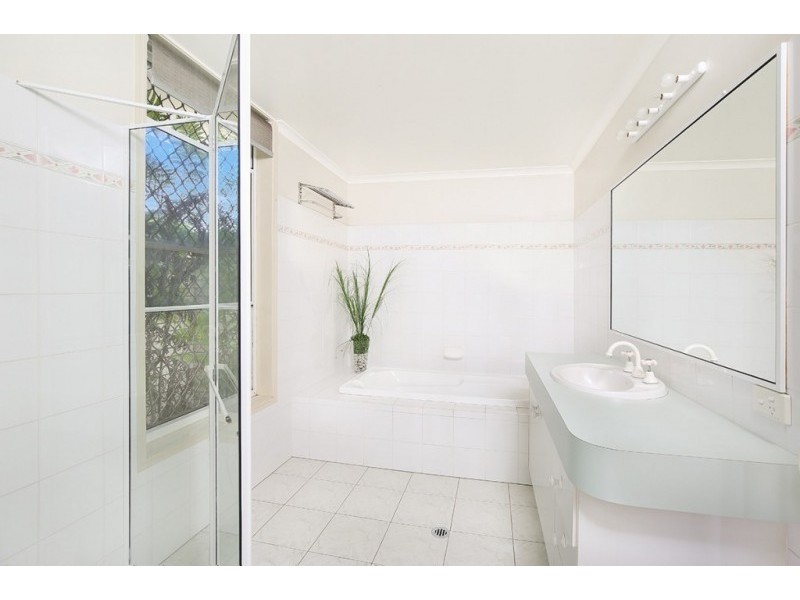 9 Oak Court, Minyama QLD 4575