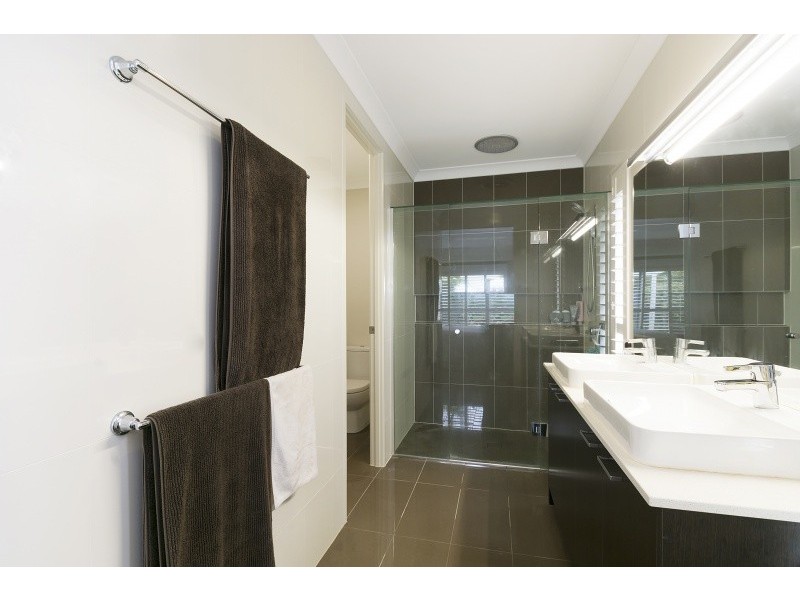 1 Tomkins Esplanade, Birtinya QLD 4575