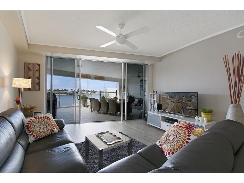 11 Nicklin Way, Minyama QLD 4575