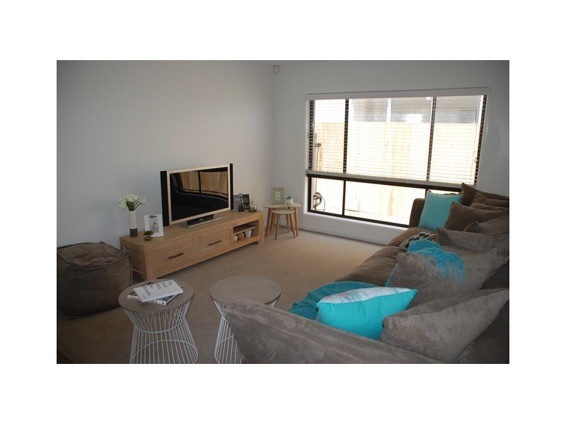 26 Lighthouse Cct, Birtinya QLD 4575