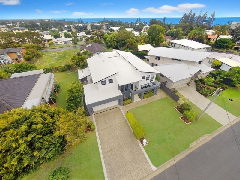 9 Mackay Street, Dicky Beach QLD 4551