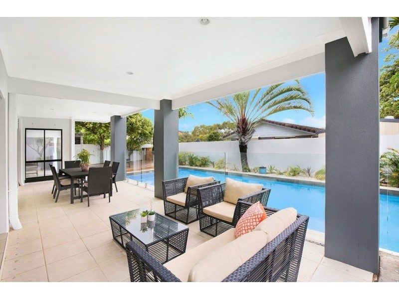 9 Mackay Street, Dicky Beach QLD 4551