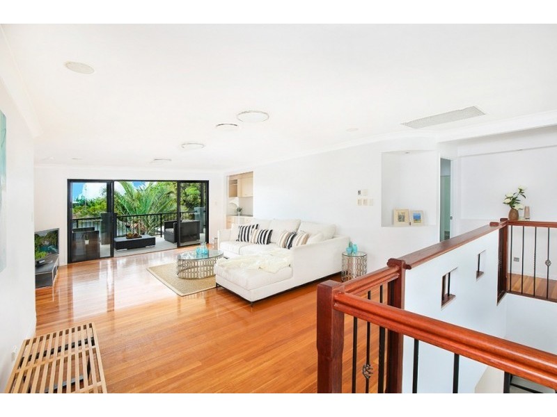 9 Mackay Street, Dicky Beach QLD 4551