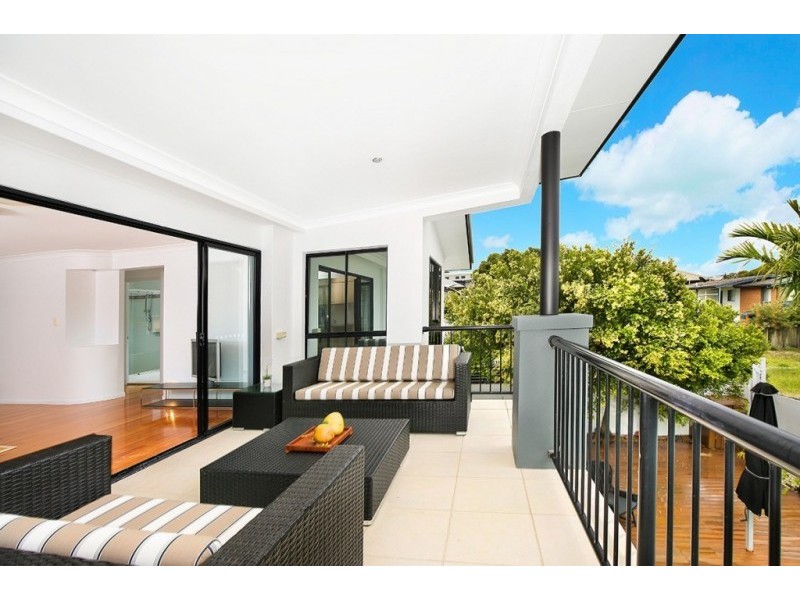 9 Mackay Street, Dicky Beach QLD 4551