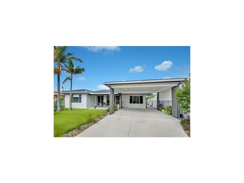80 Lapoinya Crescent, Warana QLD 4575