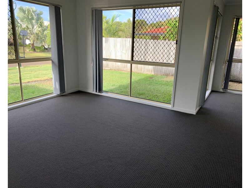 3 Kingfish Court, Mountain Creek QLD 4557