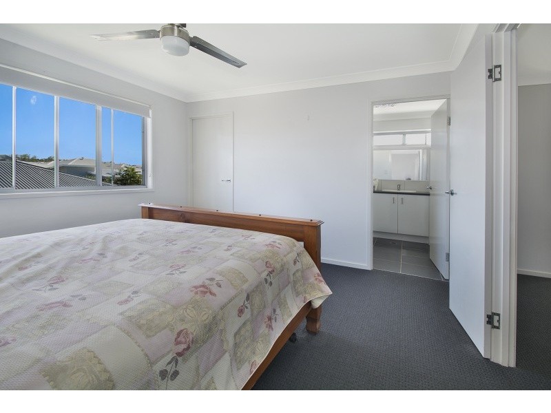 2/12 Bluefin Court, Mountain Creek QLD 4557