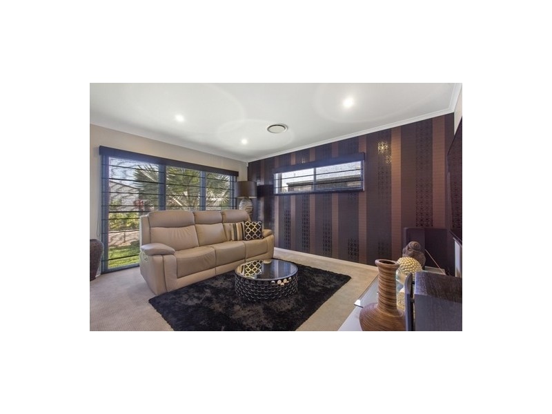 3 Sweep Court, Birtinya QLD 4575