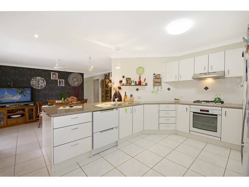 13 Alicia Circuit, Little Mountain QLD 4551