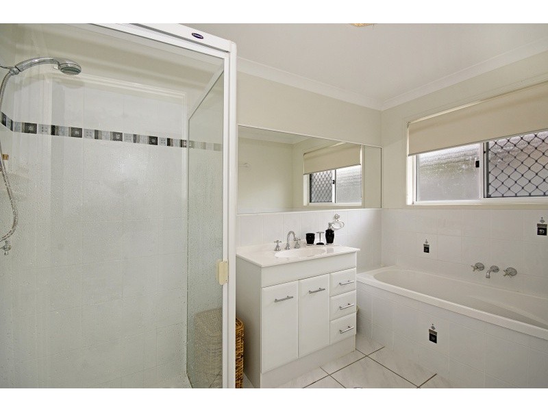 13 Alicia Circuit, Little Mountain QLD 4551