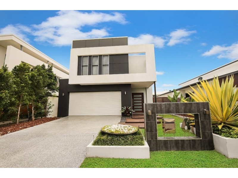 6 Sweep Court, Birtinya QLD 4575