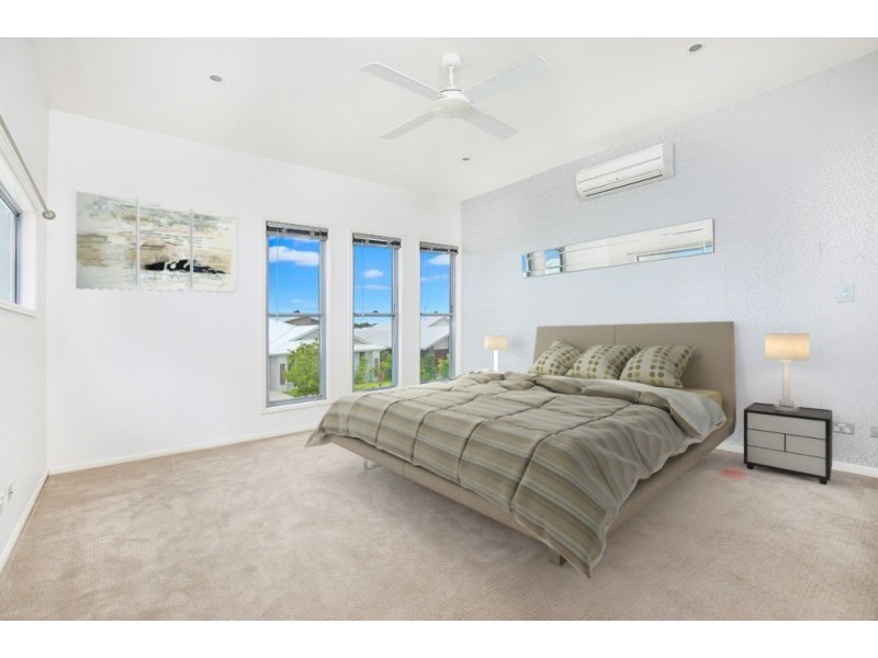 6 Sweep Court, Birtinya QLD 4575