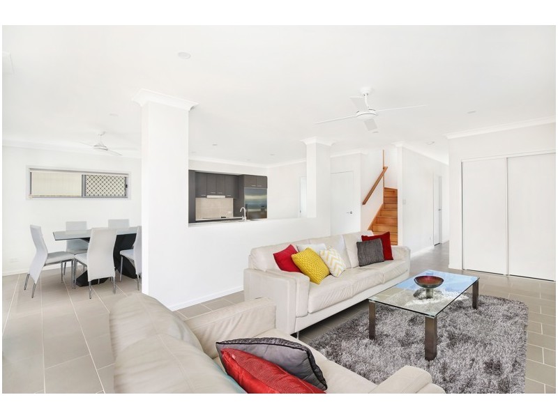 6 Bluff Street, Birtinya QLD 4575