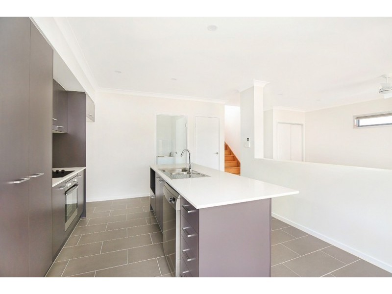 6 Bluff Street, Birtinya QLD 4575