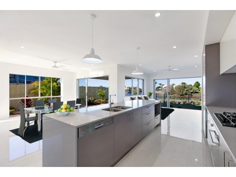 61 Waterway Drive, Birtinya QLD 4575