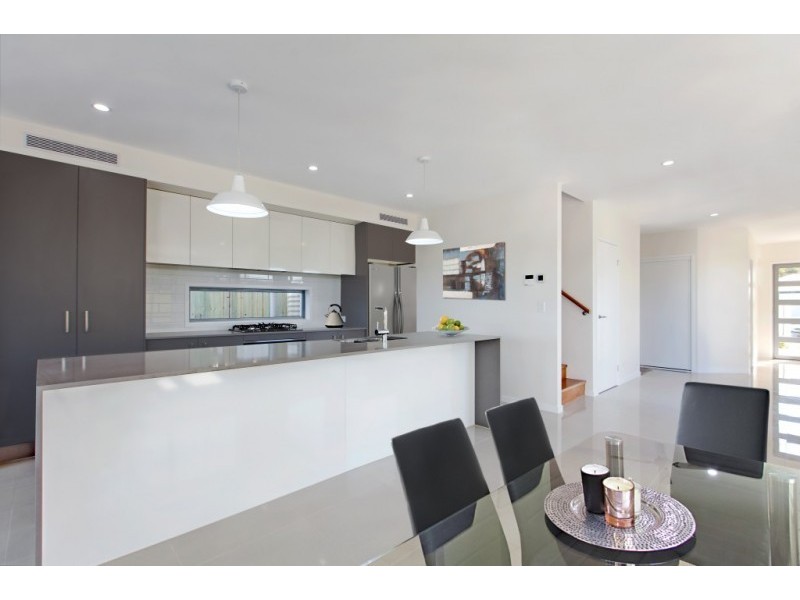 61 Waterway Drive, Birtinya QLD 4575