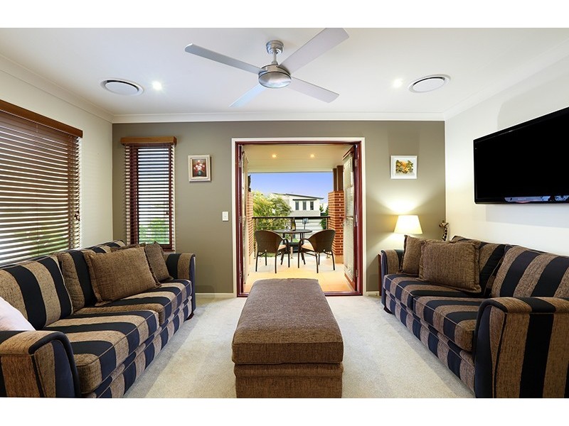 14 Sweep Court, Birtinya QLD 4575
