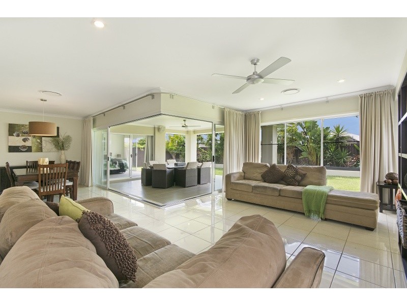 3 Buoy Court, Birtinya QLD 4575